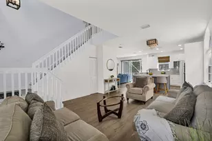 527 NW 87th Ln, Coral Springs, FL 33071 - Photo 11