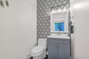 527 NW 87th Ln, Coral Springs, FL 33071 - Photo 15
