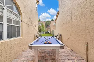 527 NW 87th Ln, Coral Springs, FL 33071 - Photo 37