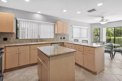 10891 Boca Woods Lane, Boca Raton, FL 33428 - Photo 11