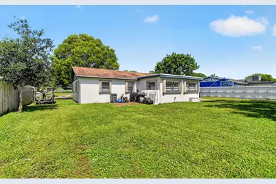 432 W Shadyside Circle, West Palm Beach, FL 33415 - Photo 31