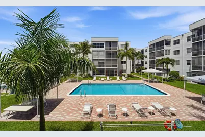 3000 E Sunrise Lakes Drive E #223, Sunrise, FL 33322 - Photo 1