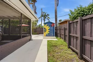 2100 N 14th Terrace, Hollywood, FL 33020 - Photo 23