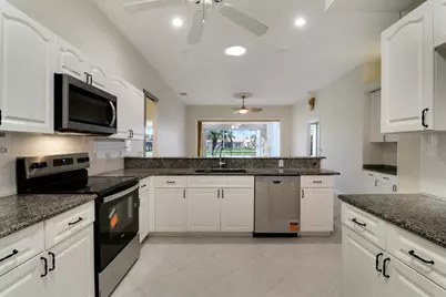 639 NW Venetto Court, Port Saint Lucie, FL 34986 - Photo 11