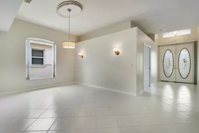 639 NW Venetto Court, Port Saint Lucie, FL 34986 - Photo 9
