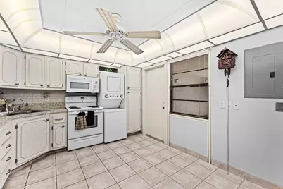 501 SW 11th Place #412, Boca Raton, FL 33432 - Photo 13