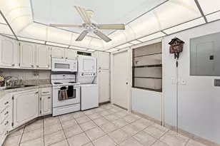 501 SW 11th Pl, Boca Raton, FL 33432 - Photo 13