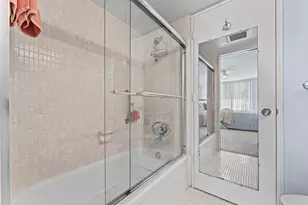 501 SW 11th Pl, Boca Raton, FL 33432 - Photo 17