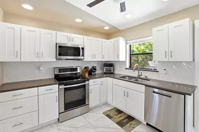 5196 Greenwood Drive, Delray Beach, FL 33484 - Photo 9