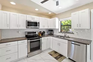 5196 Greenwood Dr, Delray Beach, FL 33484 - Photo 9