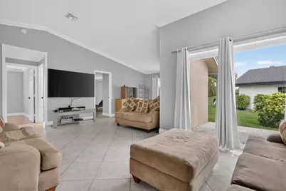 7516 NW 88th Terrace, Tamarac, FL 33321 - Photo 7