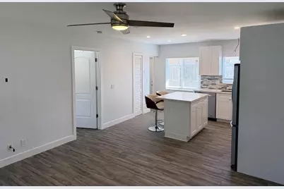 1077 NE 34th Street #3, Oakland Park, FL 33334 - Photo 7