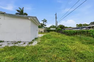 1640 NE 32nd Pl, Pompano Beach, FL 33064 - Photo 27