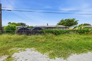 1640 NE 32nd Pl, Pompano Beach, FL 33064 - Photo 29