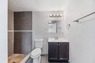 1640 NE 32nd Pl, Pompano Beach, FL 33064 - Photo 23