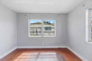 1640 NE 32nd Pl, Pompano Beach, FL 33064 - Photo 19