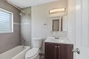 1640 NE 32nd Pl, Pompano Beach, FL 33064 - Photo 25