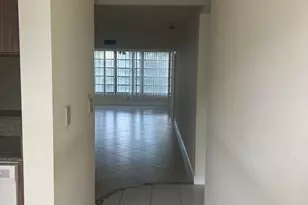 3640 Whitehall Dr, West Palm Beach, FL 33401 - Photo 3