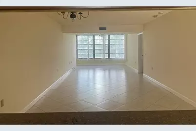 3640 Whitehall Drive #206, West Palm Beach, FL 33401 - Photo 5