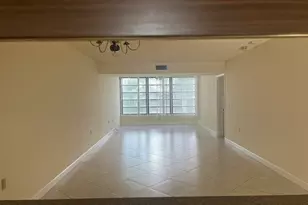 3640 Whitehall Dr, West Palm Beach, FL 33401 - Photo 5