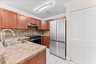 7184 Sportsmans Dr, North Lauderdale, FL 33068 - Photo 9