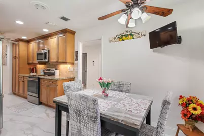 6858 Fountains Circle, Lake Worth, FL 33467 - Photo 19