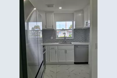 2739 Emory Drive W #J, West Palm Beach, FL 33415 - Photo 7
