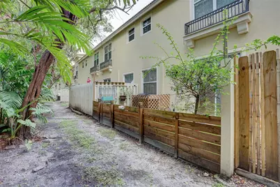 2851 W Prospect Road #305, Tamarac, FL 33309 - Photo 25