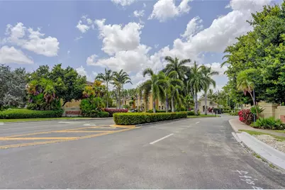 2851 W Prospect Road #305, Tamarac, FL 33309 - Photo 29