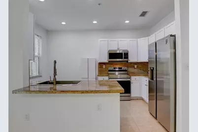 2851 W Prospect Road #305, Tamarac, FL 33309 - Photo 9