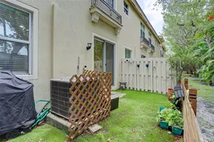 2851 W Prospect Rd, Tamarac, FL 33309 - Photo 23