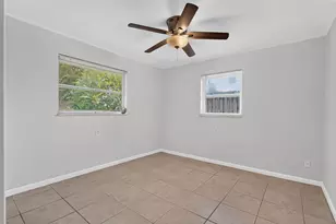 101 E Beverly Road E, Jupiter, FL 33469 - Photo 33
