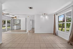101 E Beverly Road E, Jupiter, FL 33469 - Photo 11
