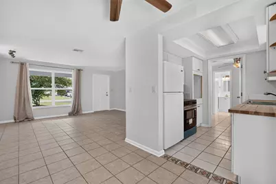 101 E Beverly Road E, Jupiter, FL 33469 - Photo 19