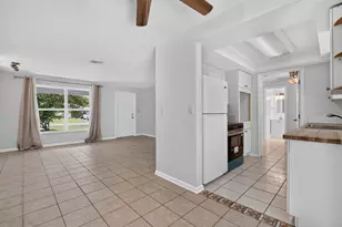 101 E Beverly Road E, Jupiter, FL 33469 - Photo 19