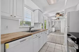 101 E Beverly Road E, Jupiter, FL 33469 - Photo 23