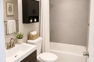 704 NE 23rd Dr, Wilton Manors, FL 33305 - Photo 5