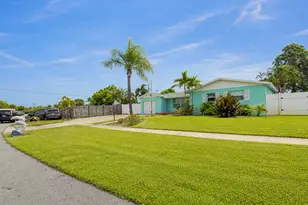 2395 Edgewater Dr, West Palm Beach, FL 33406 - Photo 3