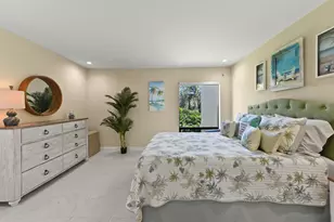 2550 Presidential Way, West Palm Beach, FL 33401 - Photo 9