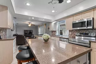 7381 SW 9th St, Plantation, FL 33317 - Photo 9