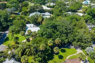 24/22 Via Lucindia Dr, Sewalls Point, FL 34996 - Photo 57