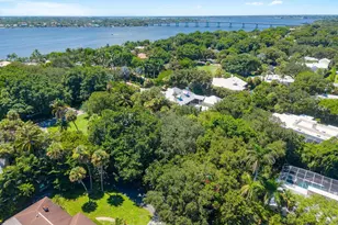 24/22 Via Lucindia Dr, Sewalls Point, FL 34996 - Photo 53