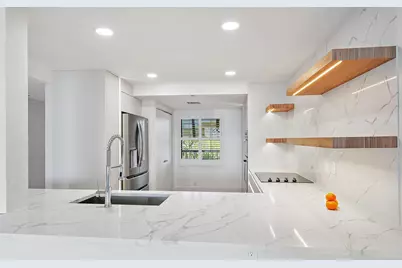356 Golfview Road #405, North Palm Beach, FL 33408 - Photo 3
