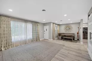 1570 NE 30th Pl, Oakland Park, FL 33334 - Photo 7