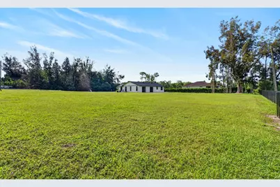 5989 Coconut Boulevard, The Acreage, FL 33411 - Photo 37