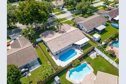 5569 SW 112th Terrace, Cooper City, FL 33330 - Photo 3