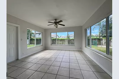 924 SE 8th Court, Deerfield Beach, FL 33441 - Photo 5