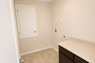 5332 NW Wisk Fern Cir, Port Saint Lucie, FL 34986 - Photo 9