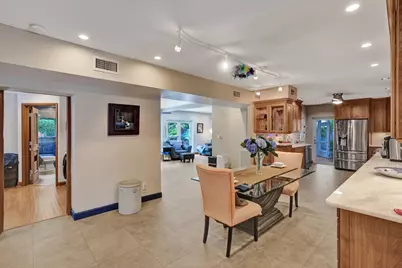 908 NE 16th Place, Fort Lauderdale, FL 33305 - Photo 7