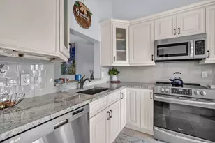 3318 Lucerne Park Dr, Greenacres, FL 33467 - Photo 5